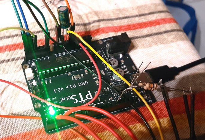 Arduino Uno wired up for hardware experiments